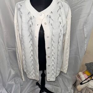 Carly Blake Elegant White Knit Cardigan Sz M Cozy Soft❤️